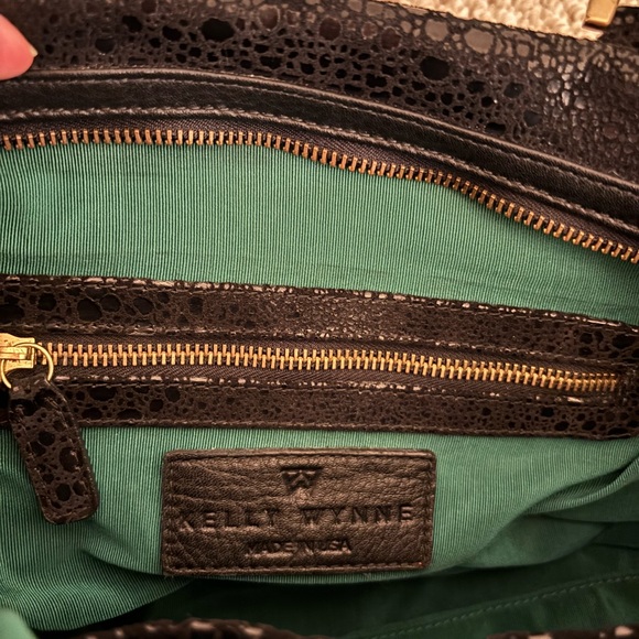 KELLY WYNNE I Duffle Dare You Handbag in Black Serpentine - Picture 11 of 13